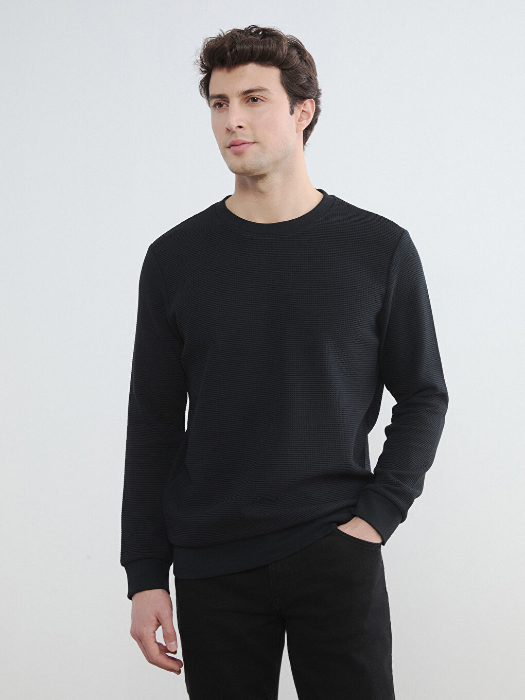 Siyah Bisiklet Yaka Erkek Sweatshirt