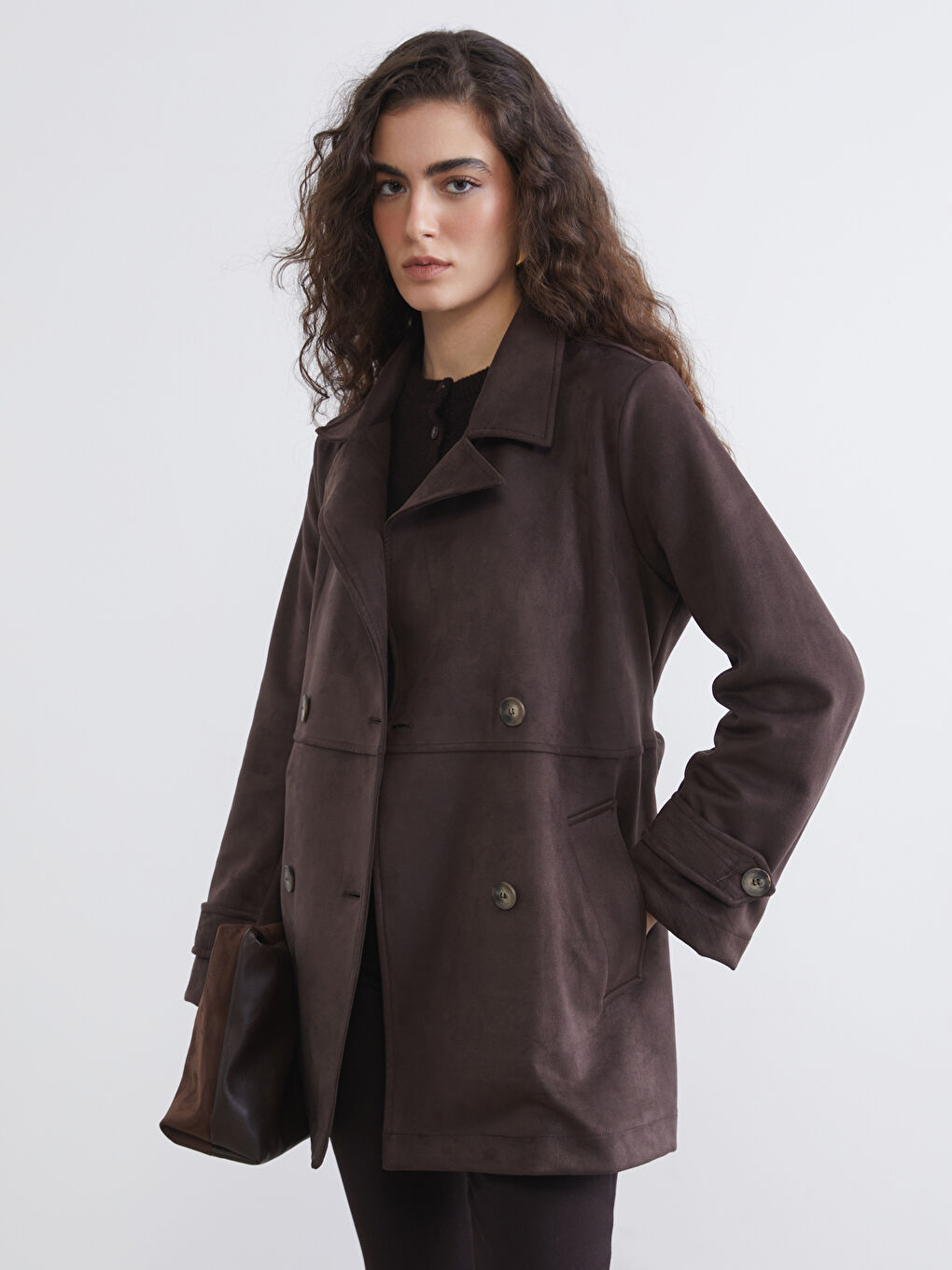 Kahverengi Kruvaze Yaka Süet Görünümlü Kadın Trençkot-3