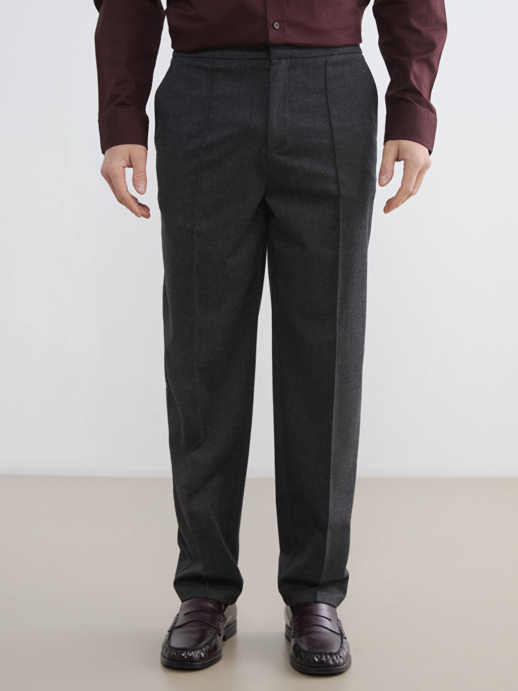 Gri Standart Kalıp Yün Karışımlı Gabardin Erkek Pantolon-1