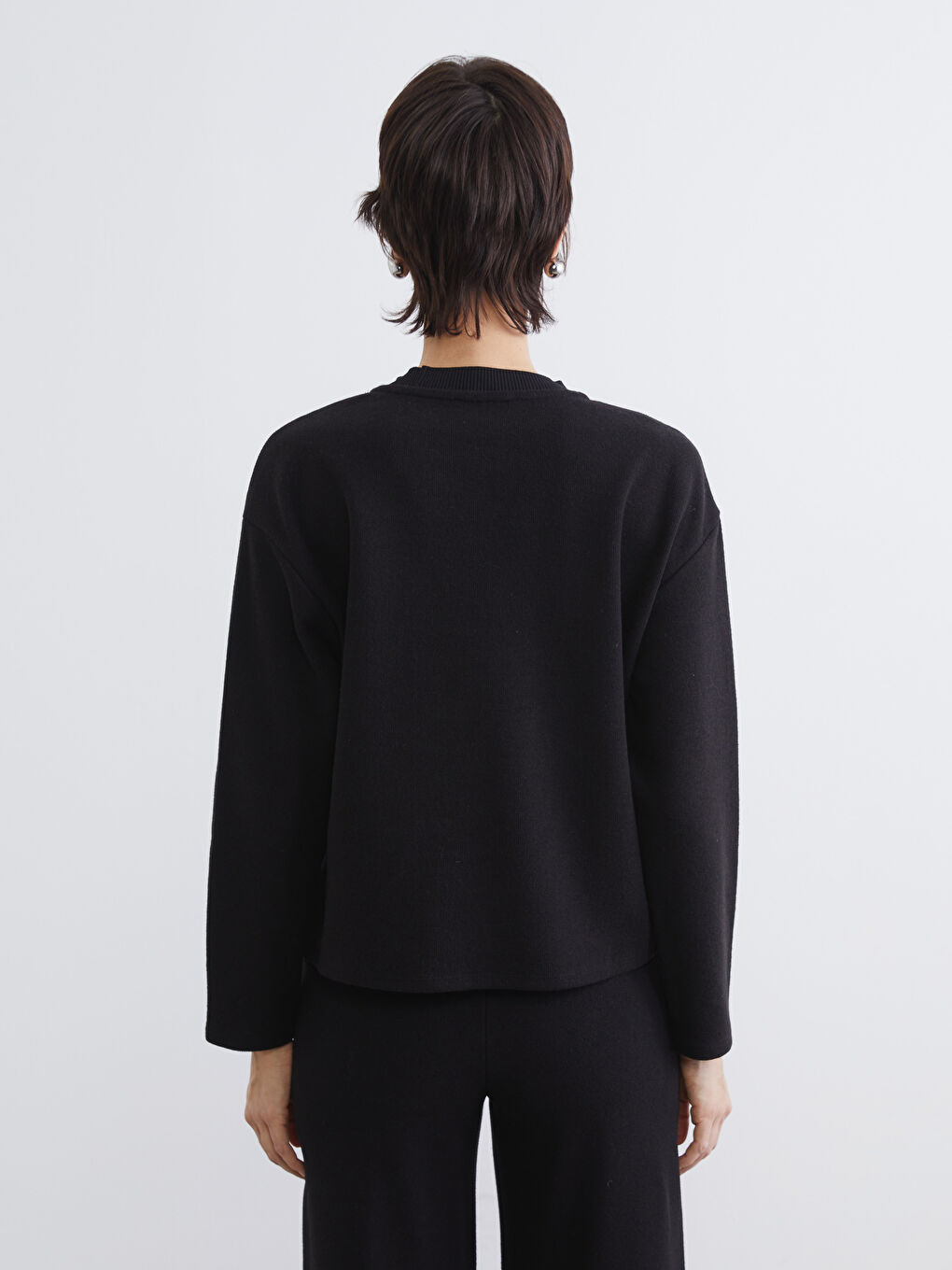 سویتشێرت ڕه‌ش ژن-3