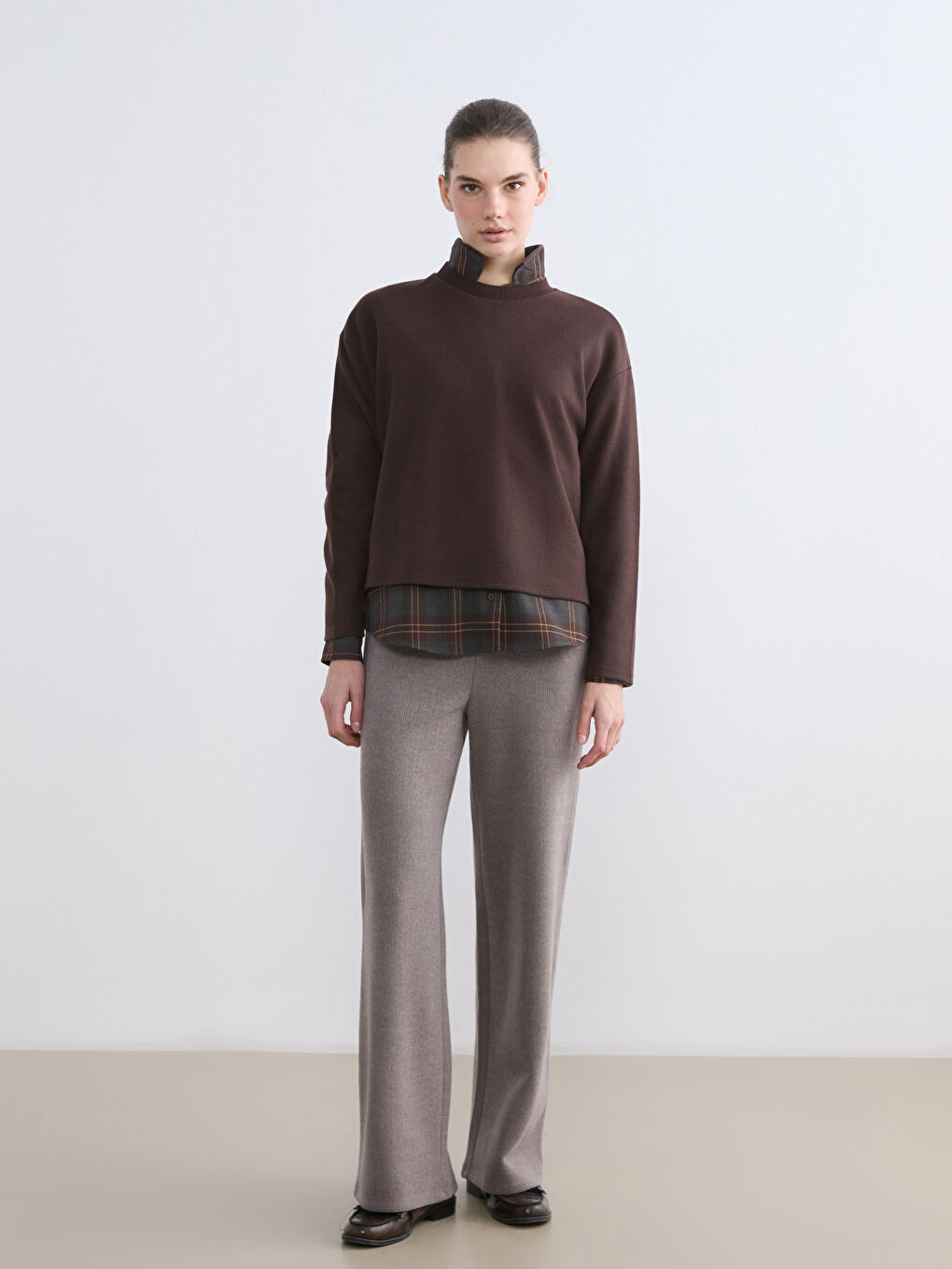 Kahverengi Bisiklet Yaka Kadın Sweatshirt-1