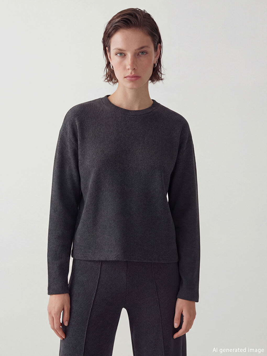 Antrasit Bisiklet Yaka Kadın Sweatshirt-1