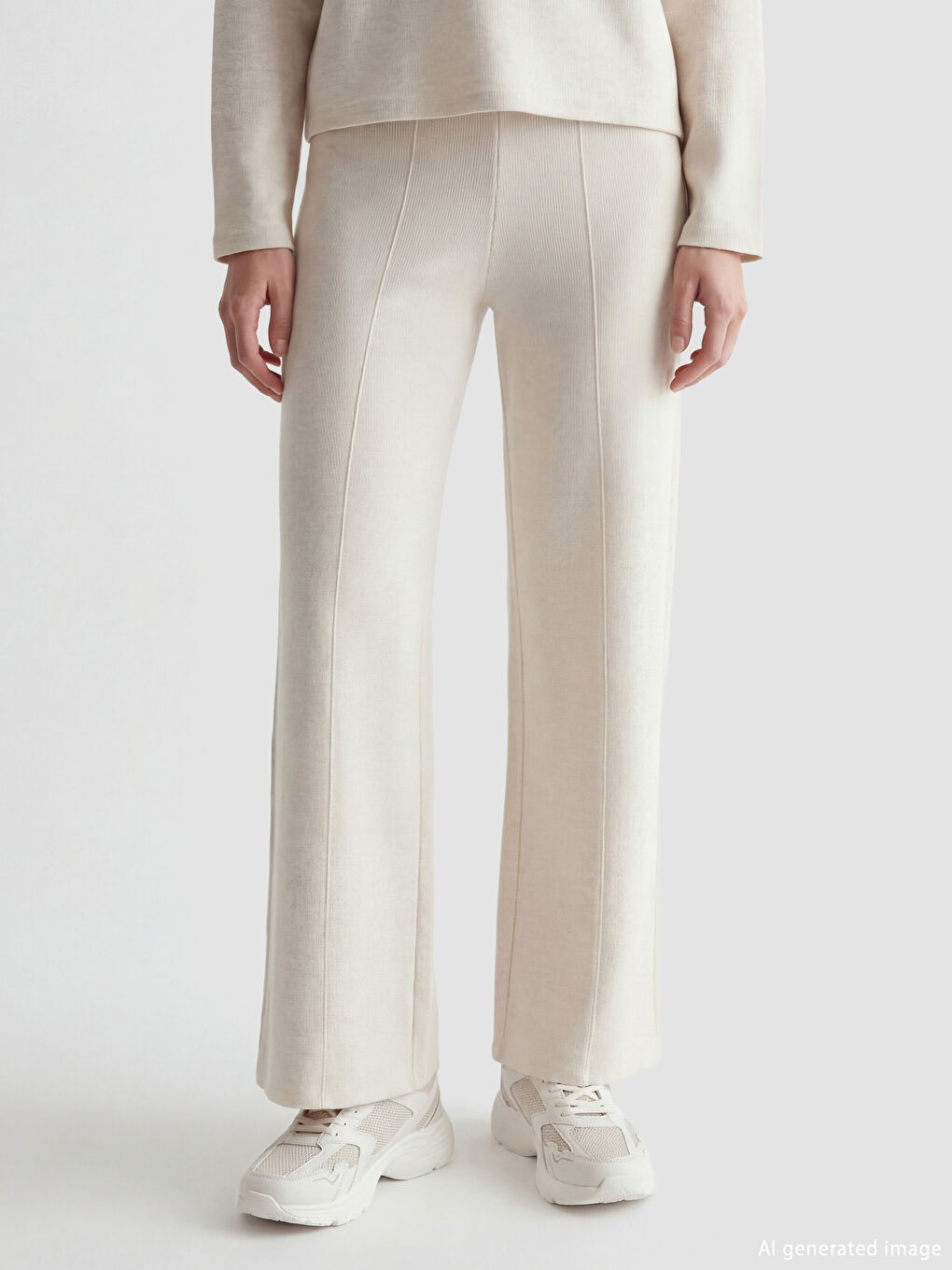 Bej Beli Lastikli Geniş Paça Kadın Pantolon-1