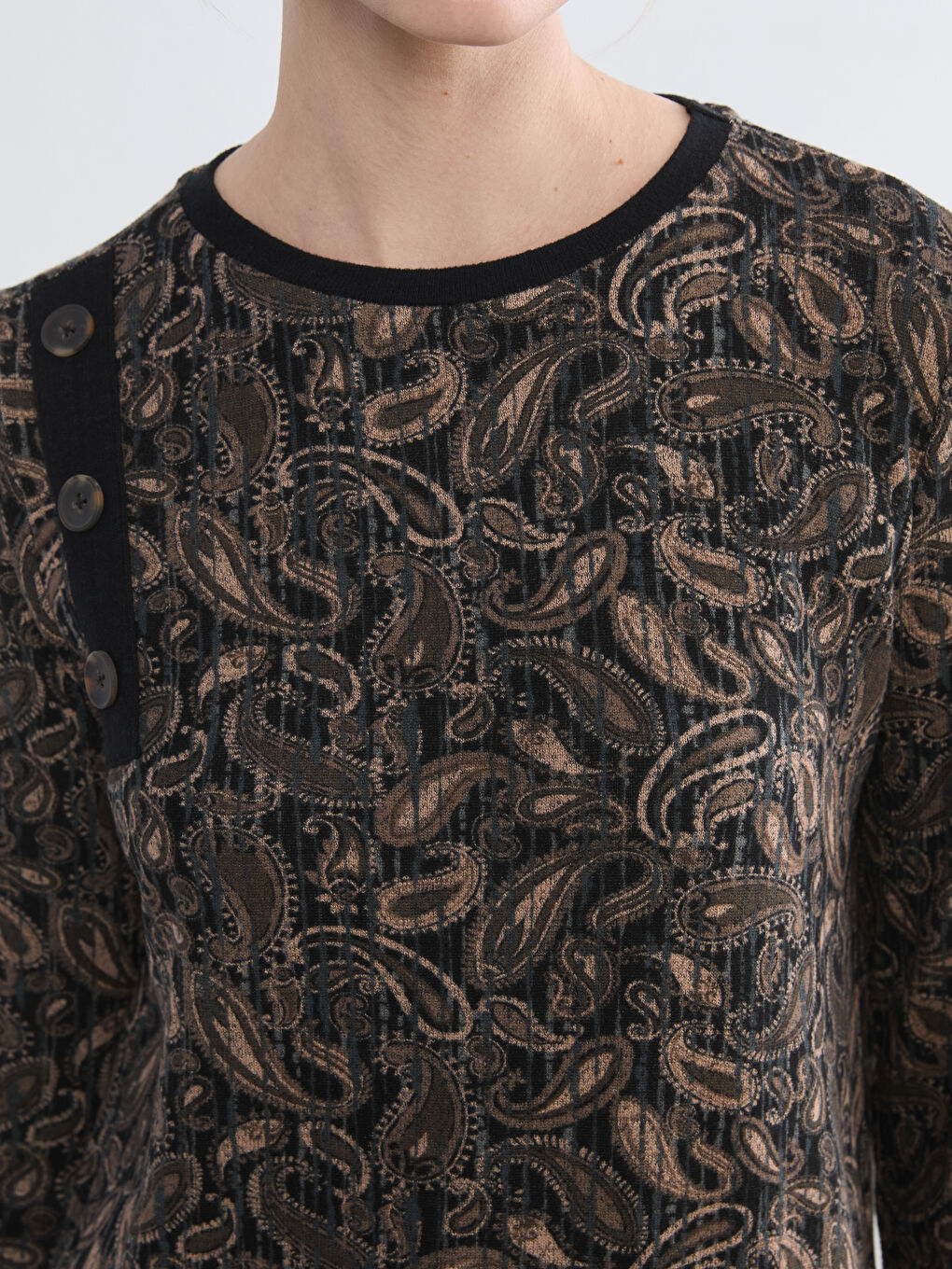 Patterned Crew Neck Blouse-2