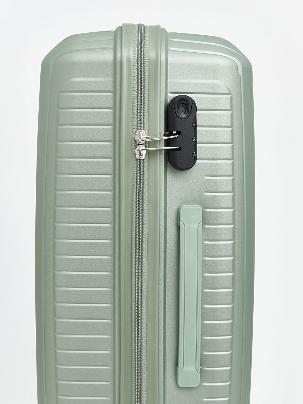 Yeşil Kilit Detaylı Orta Boy Valiz-3