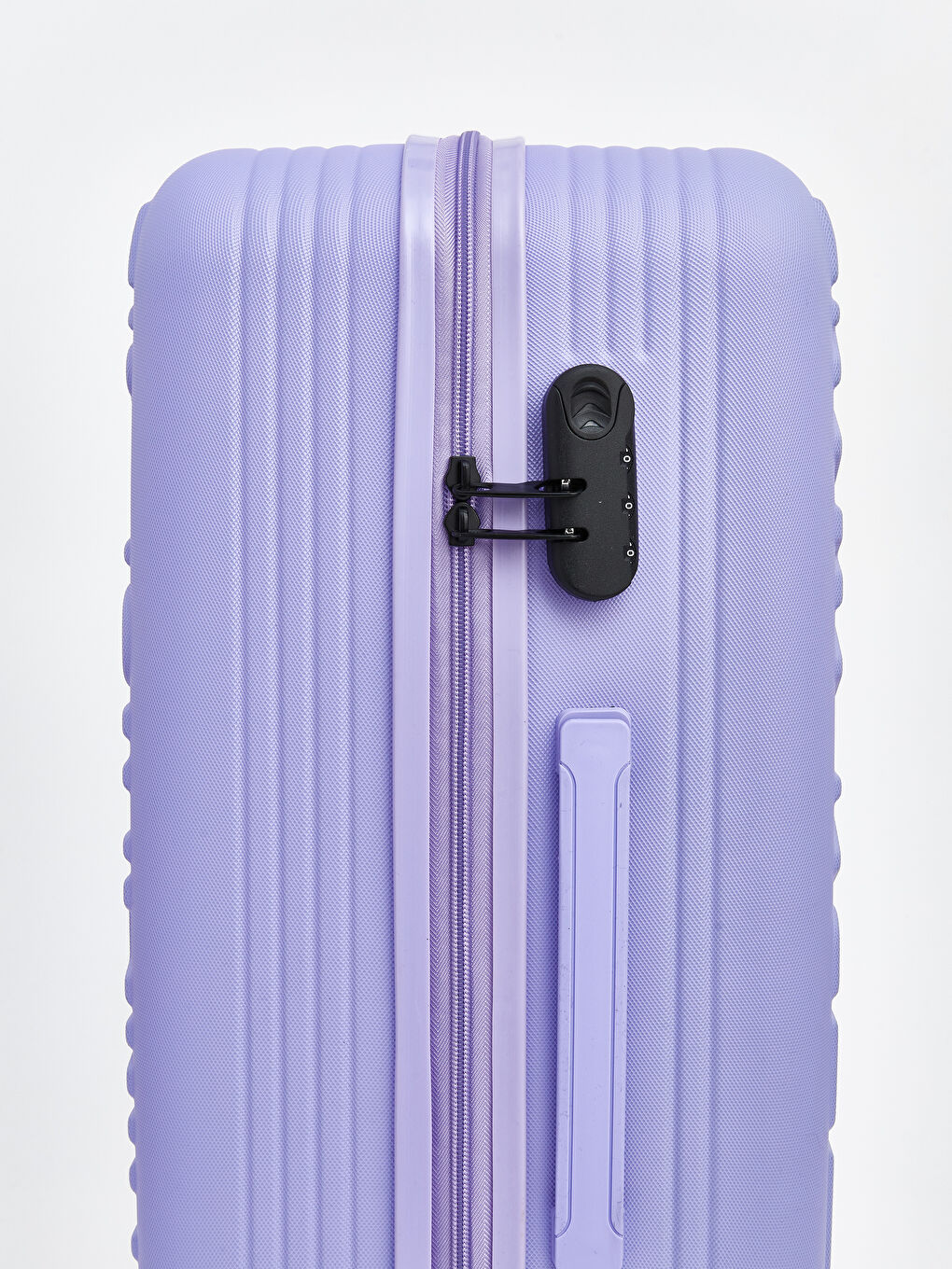 Mor Kilit Detaylı Büyük Boy Valiz-3