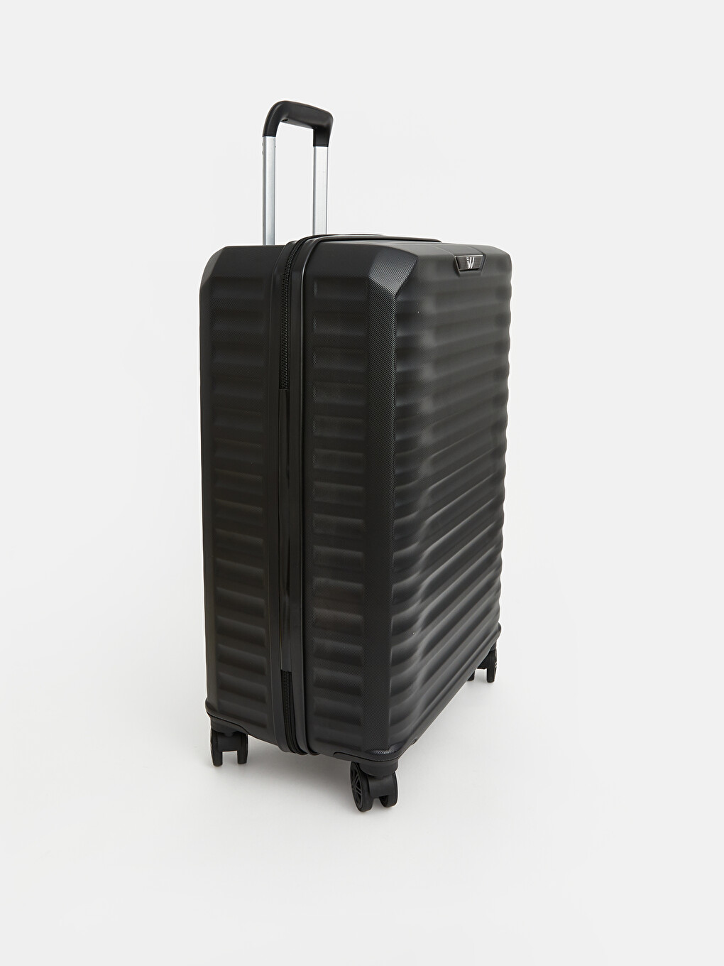 Medium Size Suitcase With Lock Detail-1