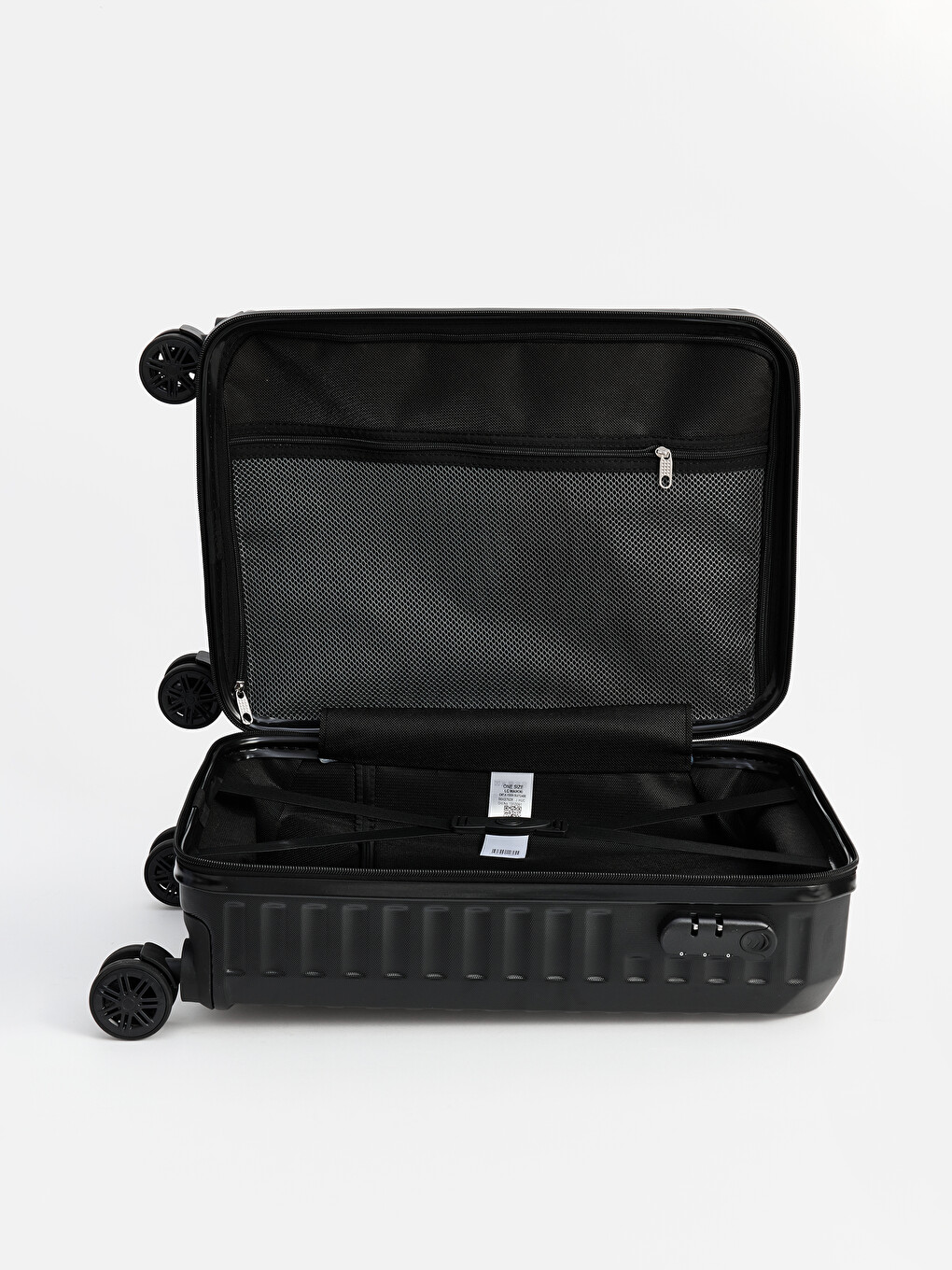 Small Suitcase With Lock Detail-3