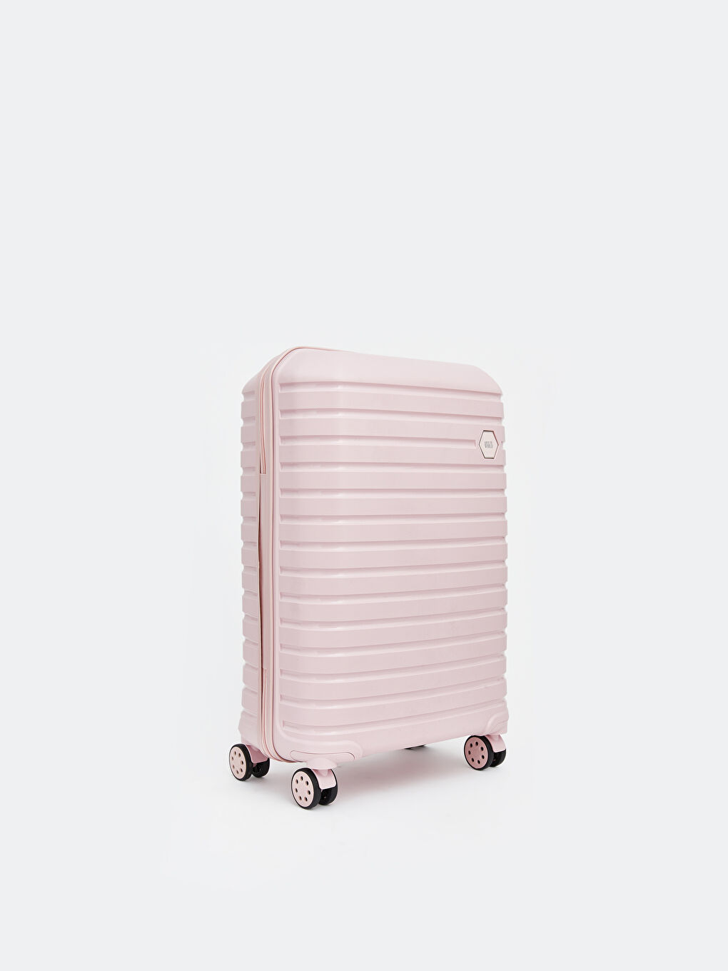 პატარა ჩემოდანი საკეტის დეტალით