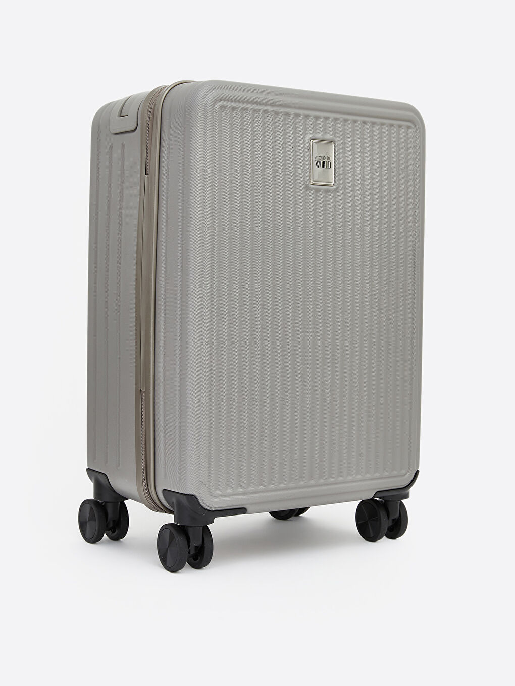 Kahverengi Kilit Detaylı Orta Boy Valiz