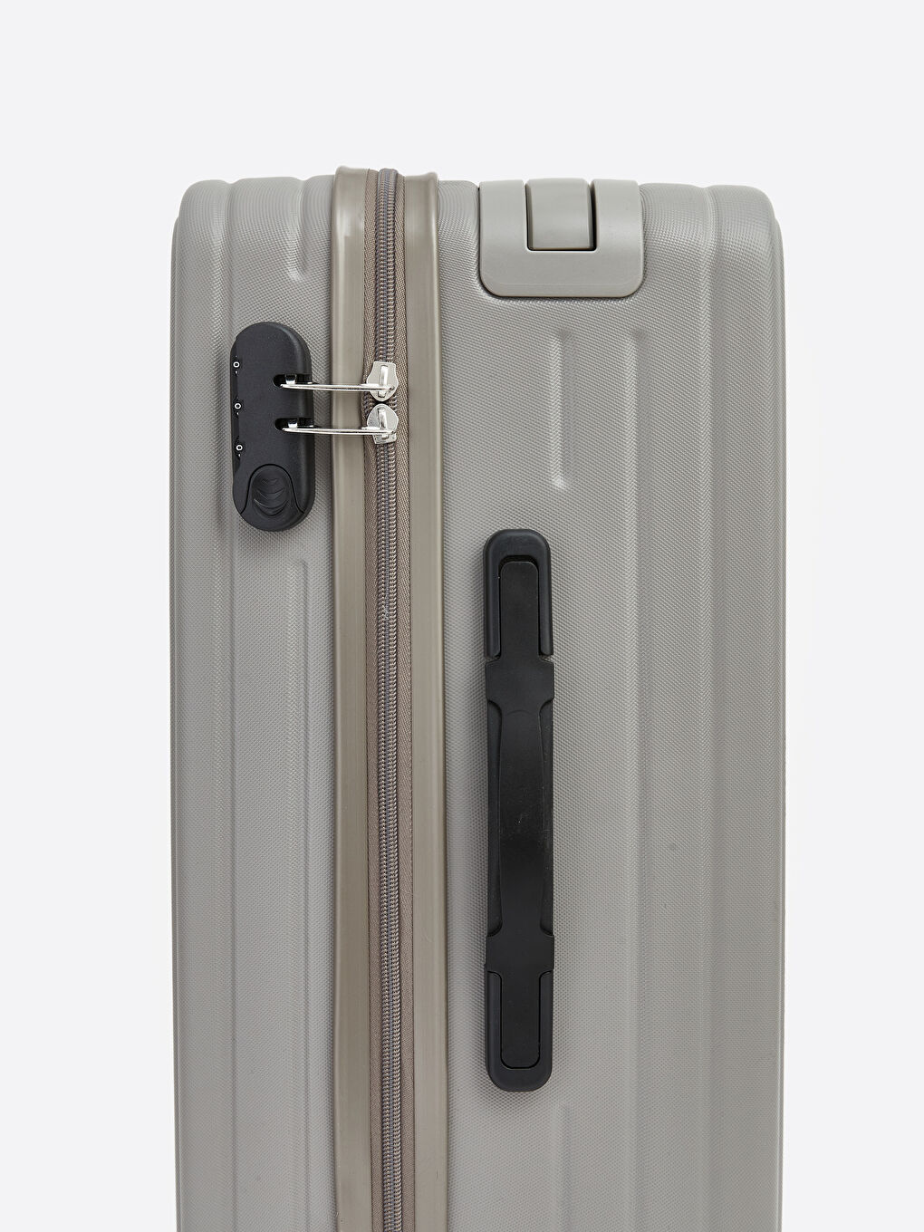 Kahverengi Kilit Detaylı Orta Boy Valiz-3