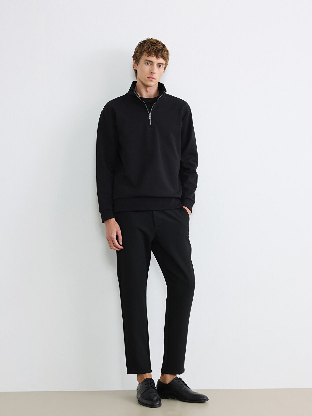 Siyah Standart Kalıp Erkek Pantolon