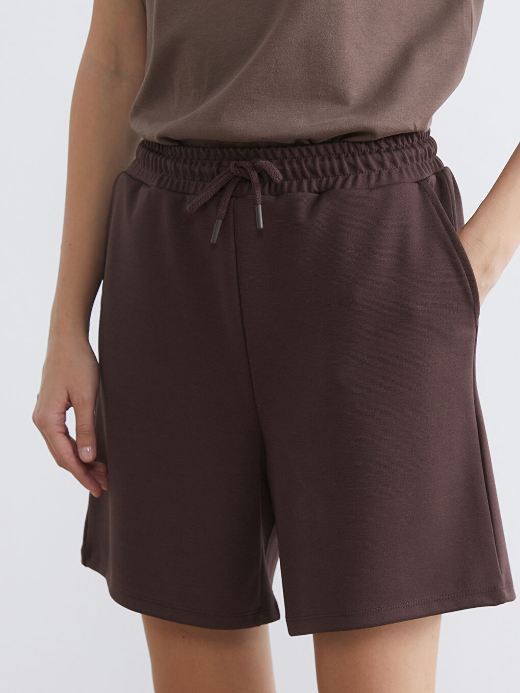 Kahverengi Beli Lastikli Kadın Spor Şort-2