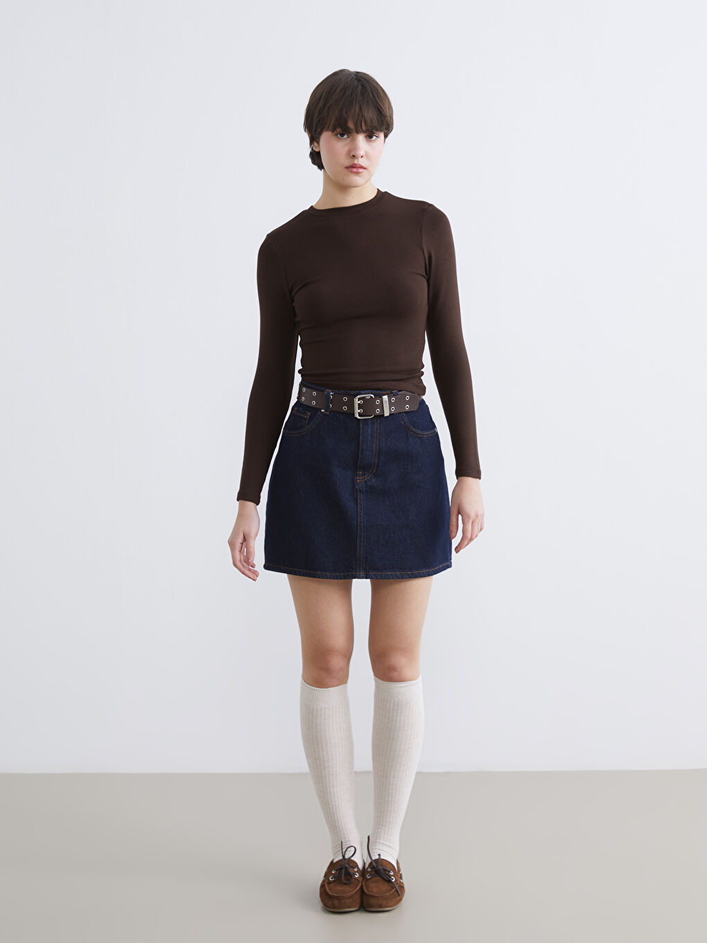 Женское боди из рибаны с круглым вырезом-1