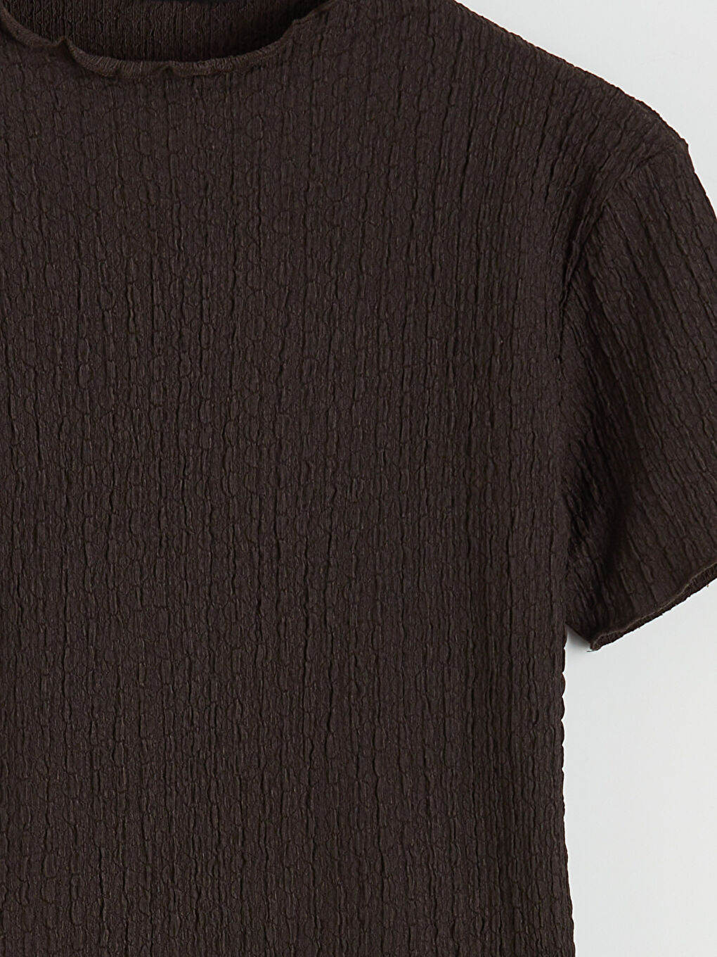 Kahverengi Fırfırlı Dik Yaka Dokulu Bluz-5