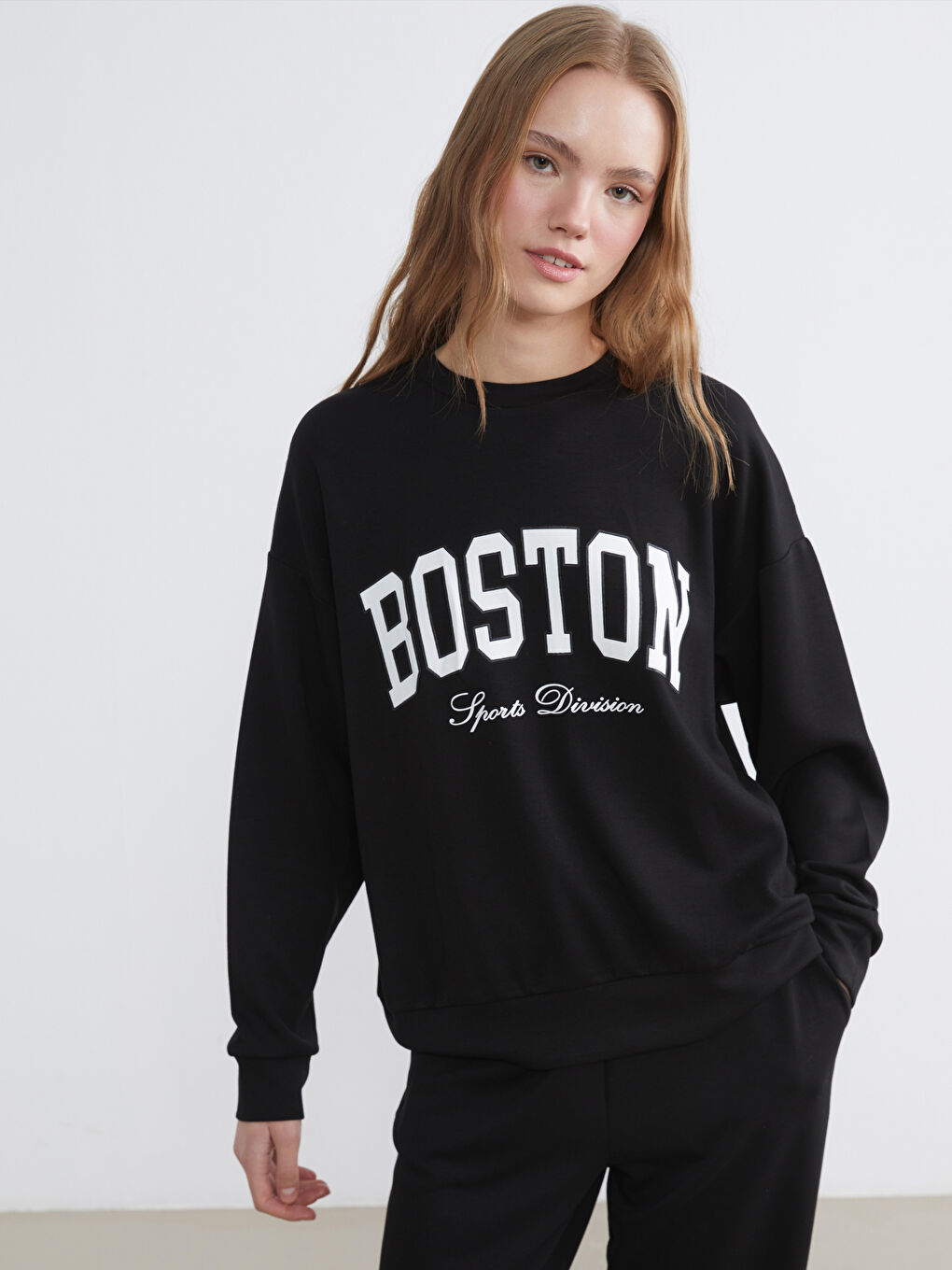 Siyah Boston Baskılı Soft Touch Kadın Sweatshirt	