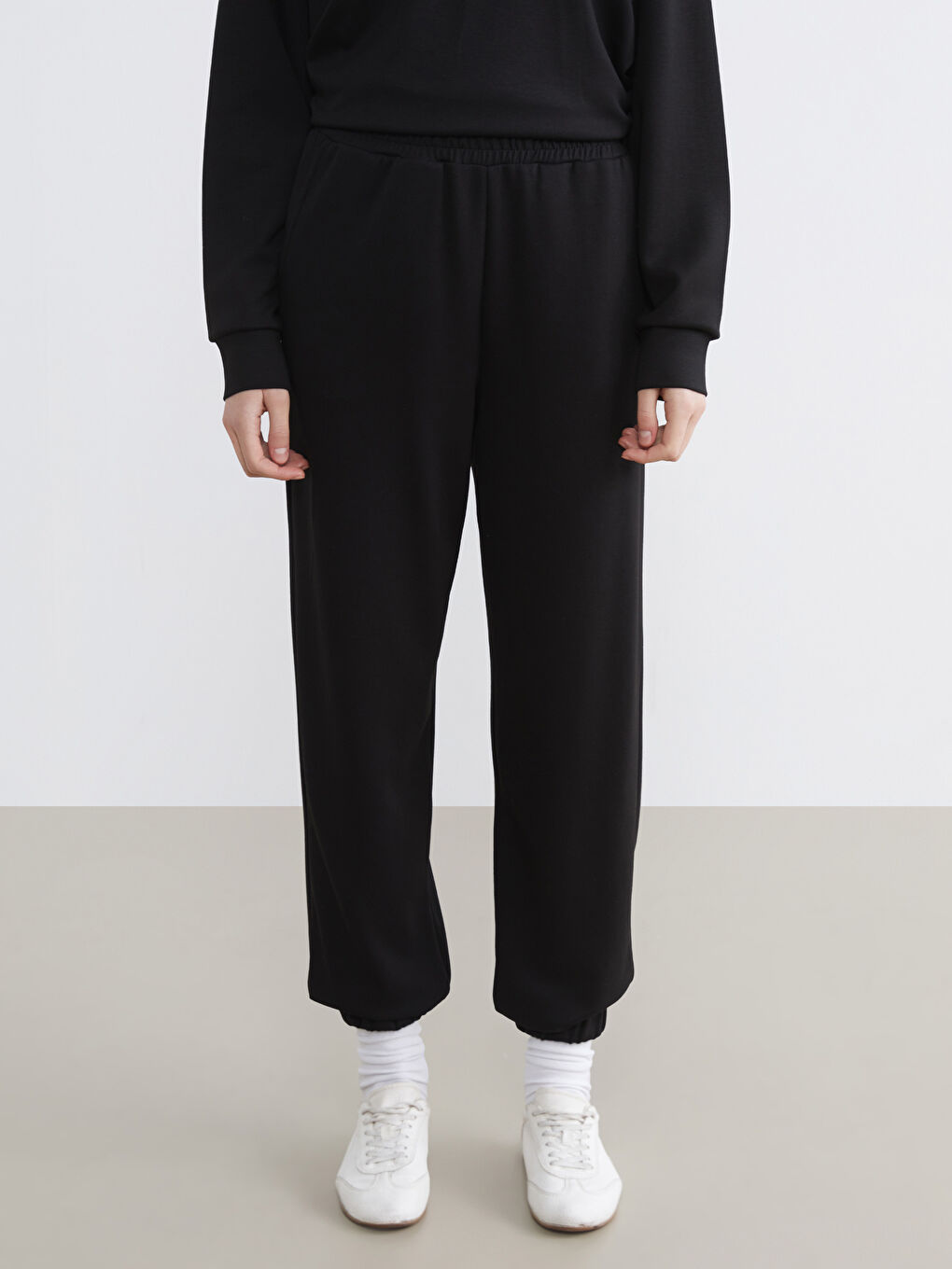 Siyah Soft Touch Kadın Jogger Eşofman Altı-1