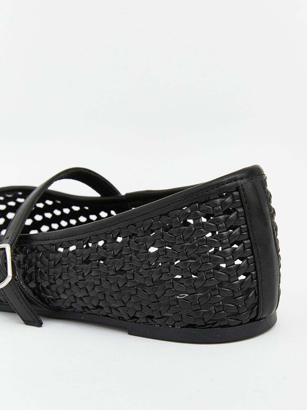 پێڵاوی بالێی ژنانه‌ به‌ شێوازی جڵی بافتبوو له‌گه‌ڵ قایش-4