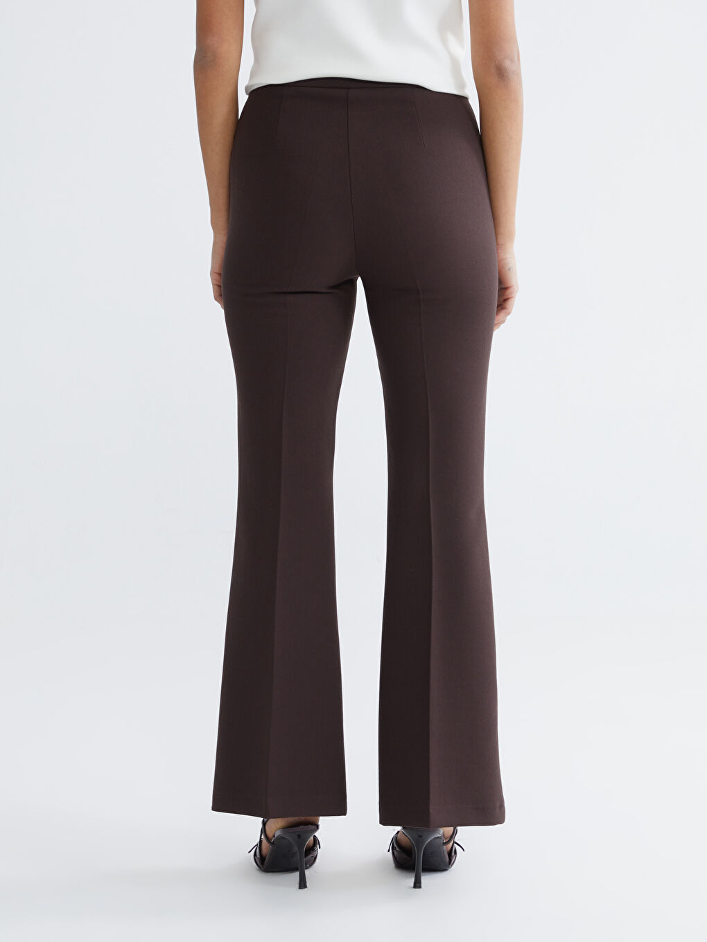 Kahverengi Dar Fit İspanyol Paça Kadın Pantolon-3