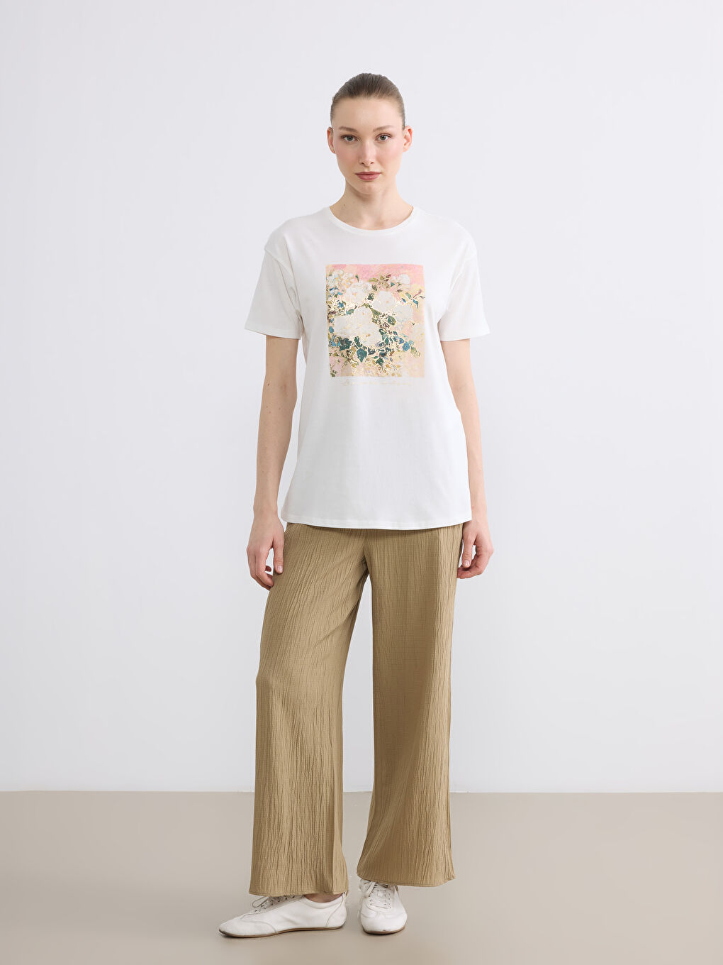 Ekru Bisiklet Yaka Çiçek Baskılı Kadın Body-1