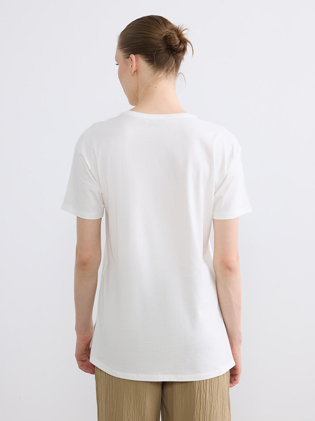 Ekru Bisiklet Yaka Çiçek Baskılı Kadın Body-3