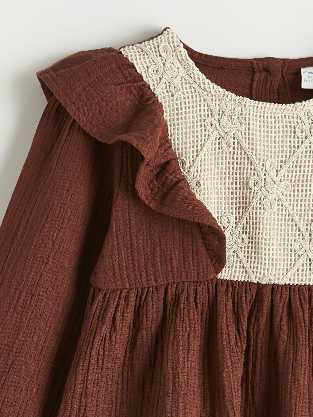 Kahverengi Fırfırlı Nakışlı Kız Bebek Müslin Elbise	-1