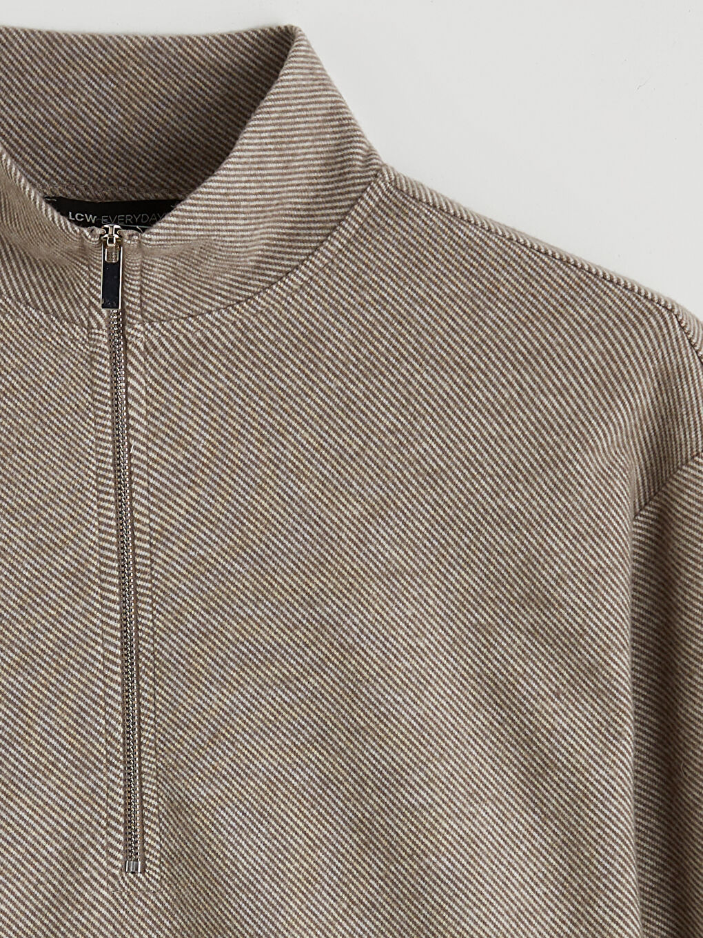 Kahverengi Dik Yaka Desenli Soft Touch Kadın Sweatshirt-5