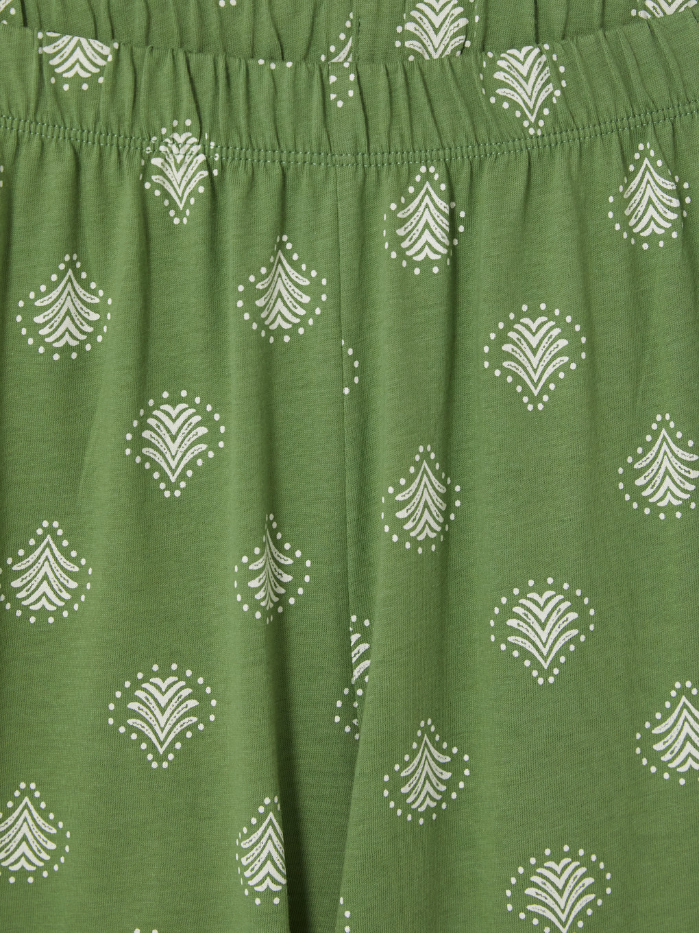 V Neck Women's Capri Pyjamas Set-11