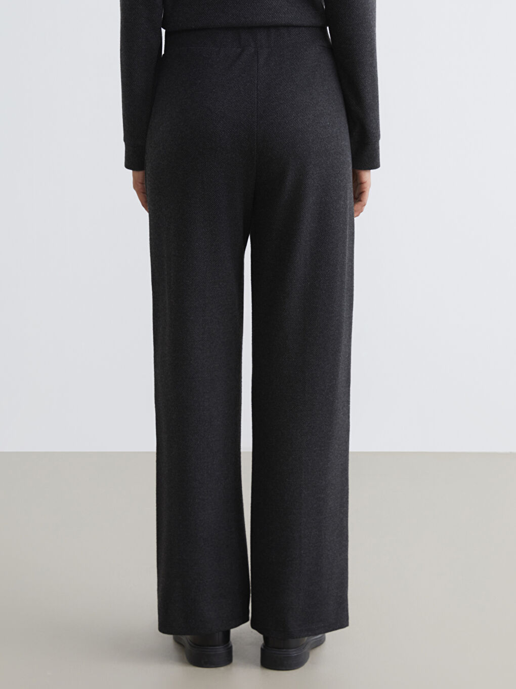 Antrasit Beli Lastikli Desenli Kadın Eşofman Altı-3