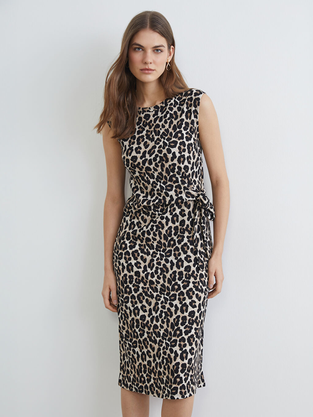Leopard Print Dress with a Round Neck.