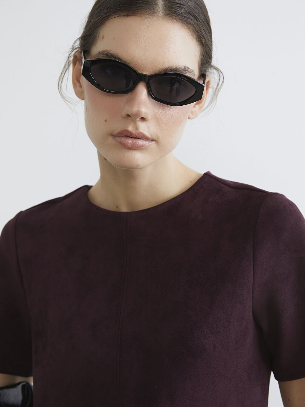 Mini haljina sa efektom antilopa i okruglim izrezom.-2