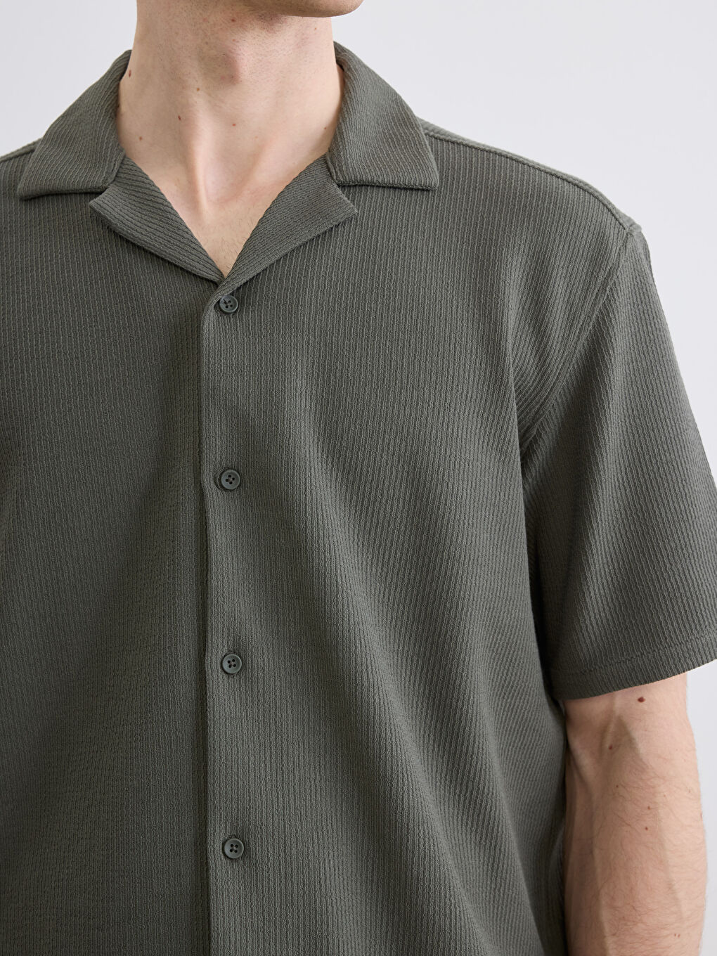 Haki Regular Fit Resort Yaka Erkek Gömlek-2