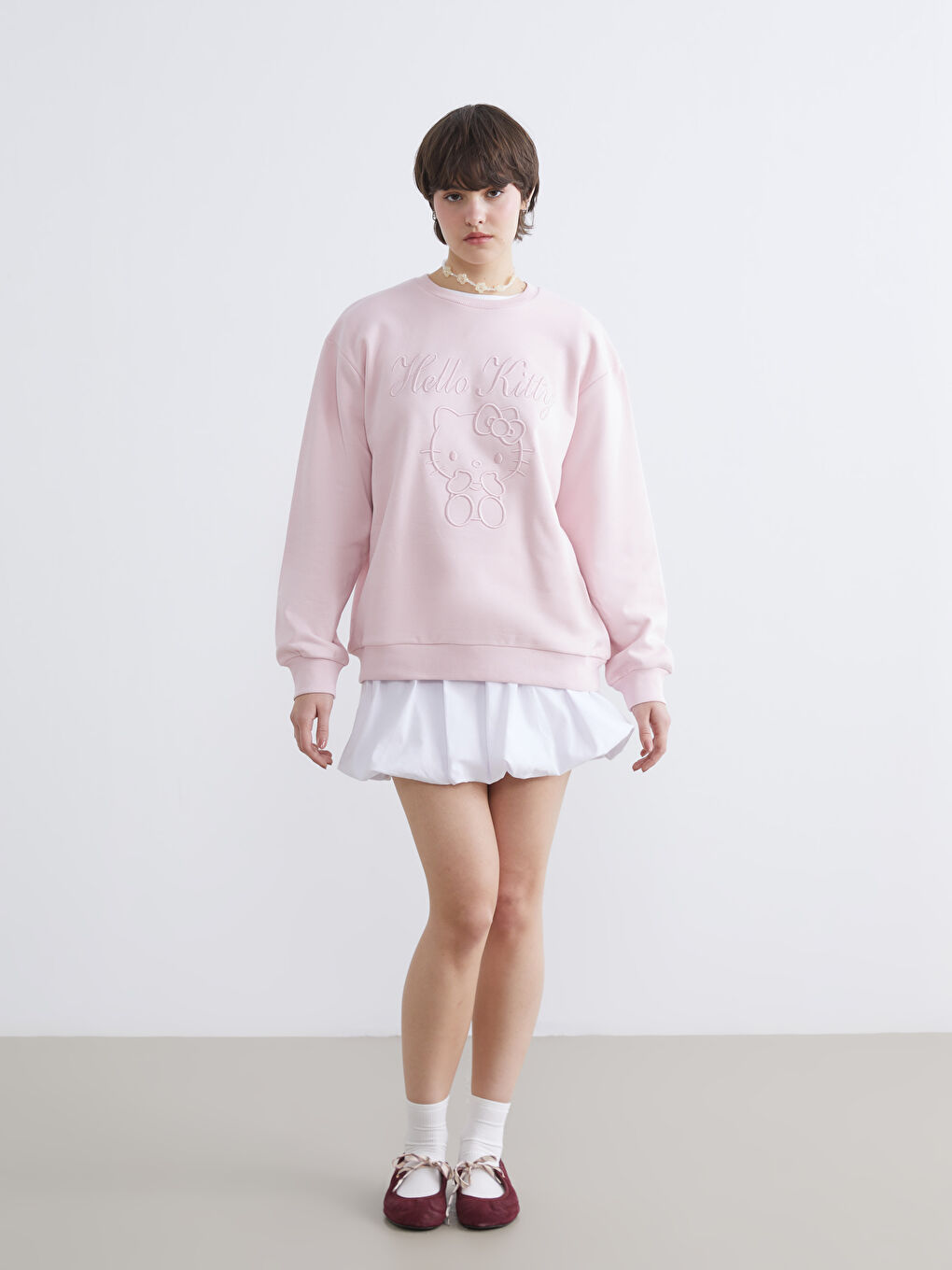 Pembe Hello Kitty Nakışlı Oversize Kadın Kalın Sweatshirt-1