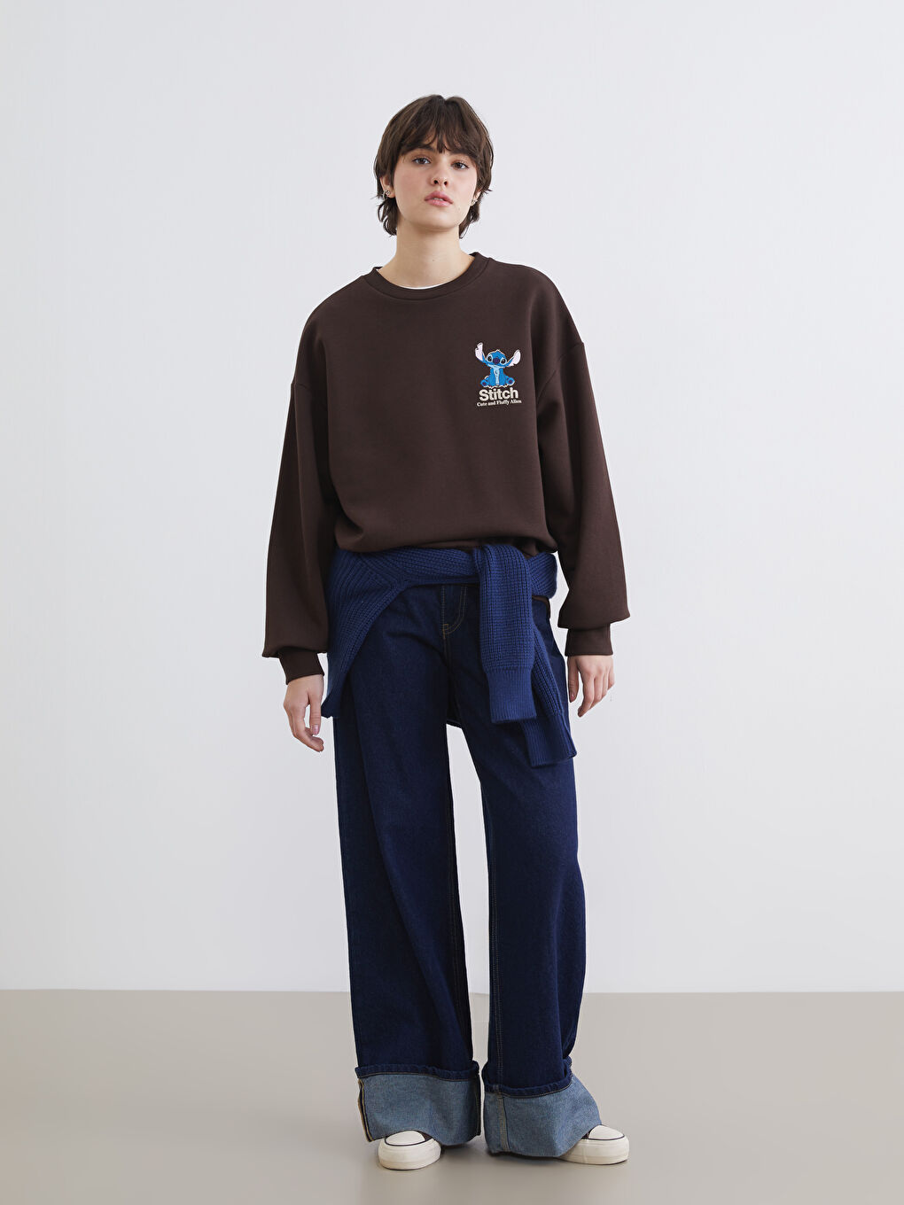 Kahverengi Stitch Baskılı Oversize Kadın Kalın Sweatshirt-1