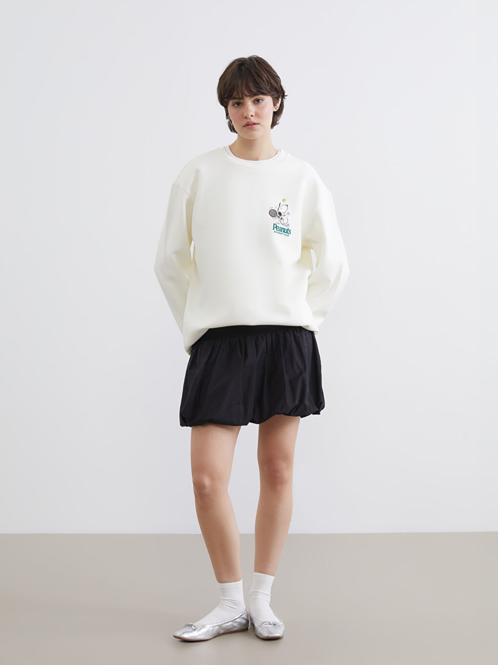 Bej Snoopy Baskılı Oversize Kadın Kalın Sweatshirt-1