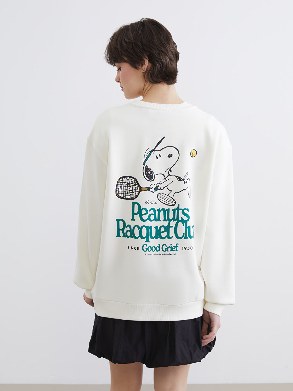 Bej Snoopy Baskılı Oversize Kadın Kalın Sweatshirt-3
