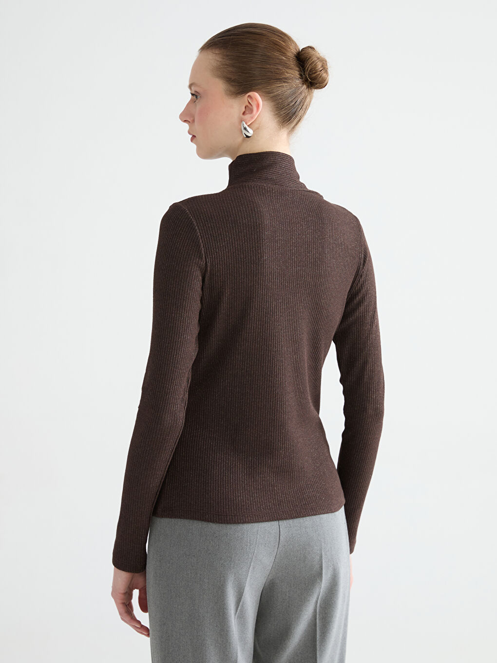 Kahverengi Şal Detaylı Dik Yaka Kadın Body-3