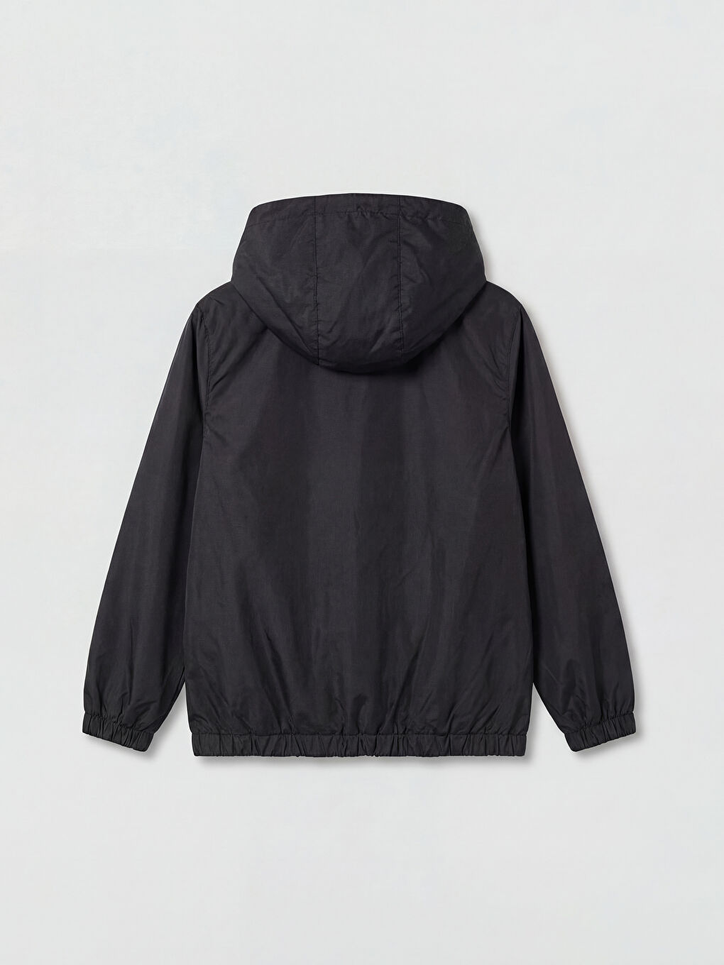 Siyah Kapüşonlu Reflektör Şeritli Erkek Çocuk Mont-1