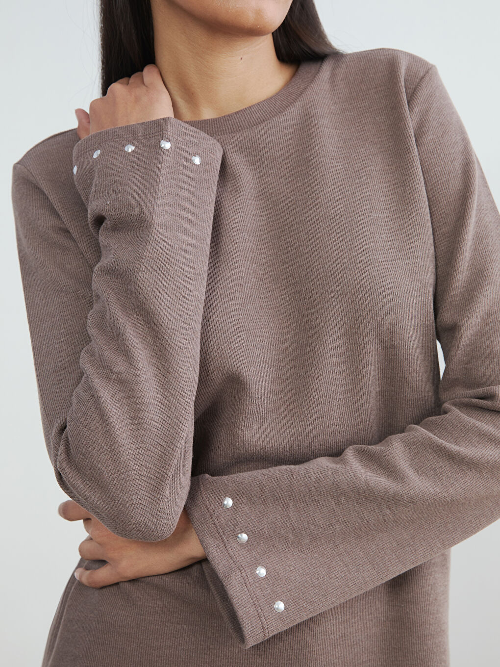 Bej Bisiklet Yaka İnci Detaylı Bluz-2