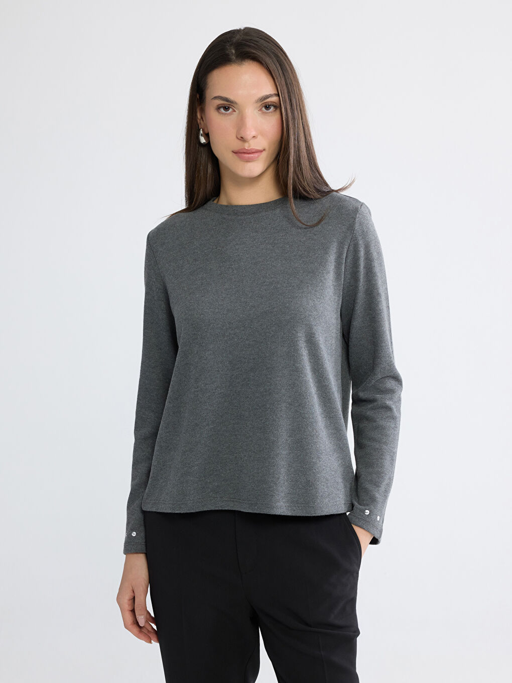 Antrasit Bisiklet Yaka İnci Detaylı Bluz