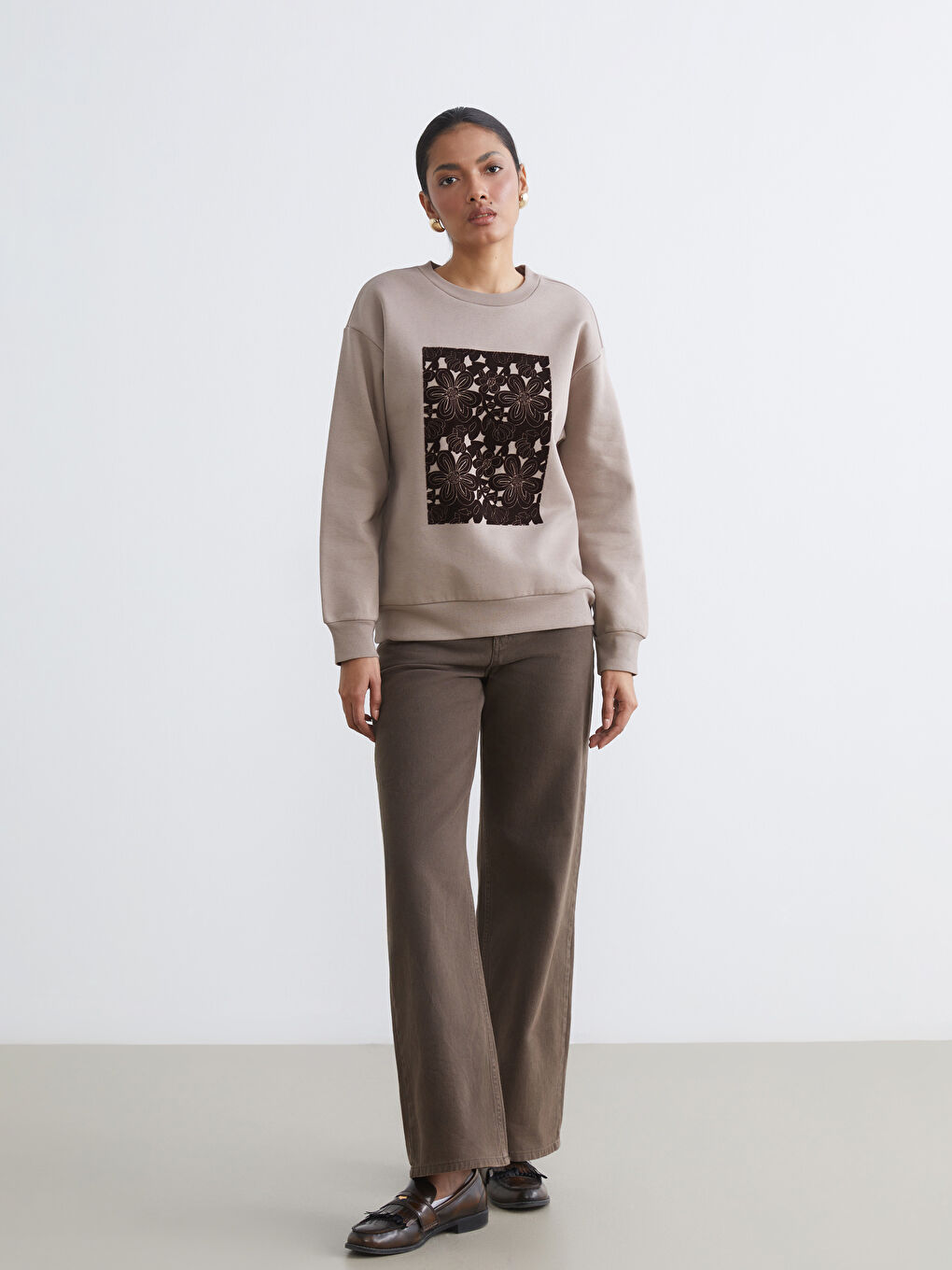 كنزة رياضية بني امرأة-1