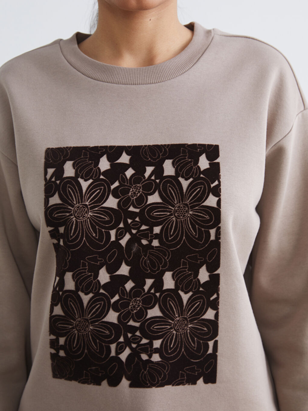 كنزة رياضية بني امرأة-2