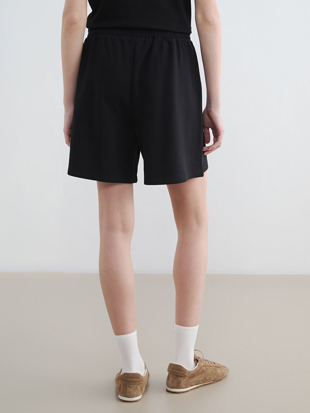 Woman BLACK Shorts-3