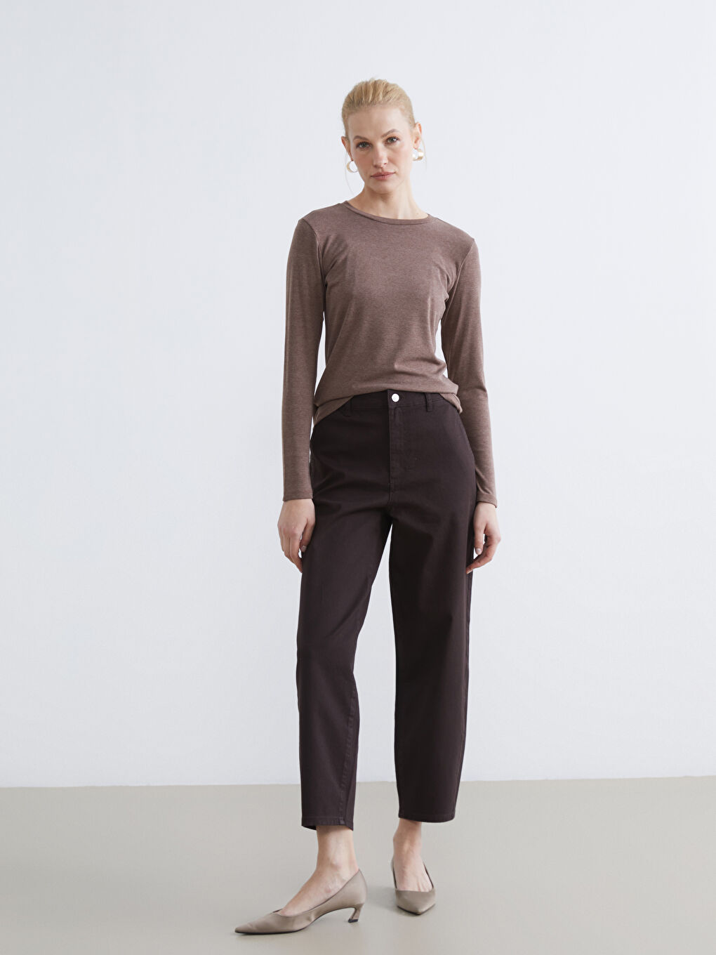 Bej Bisiklet Yaka Kadın Body	-1