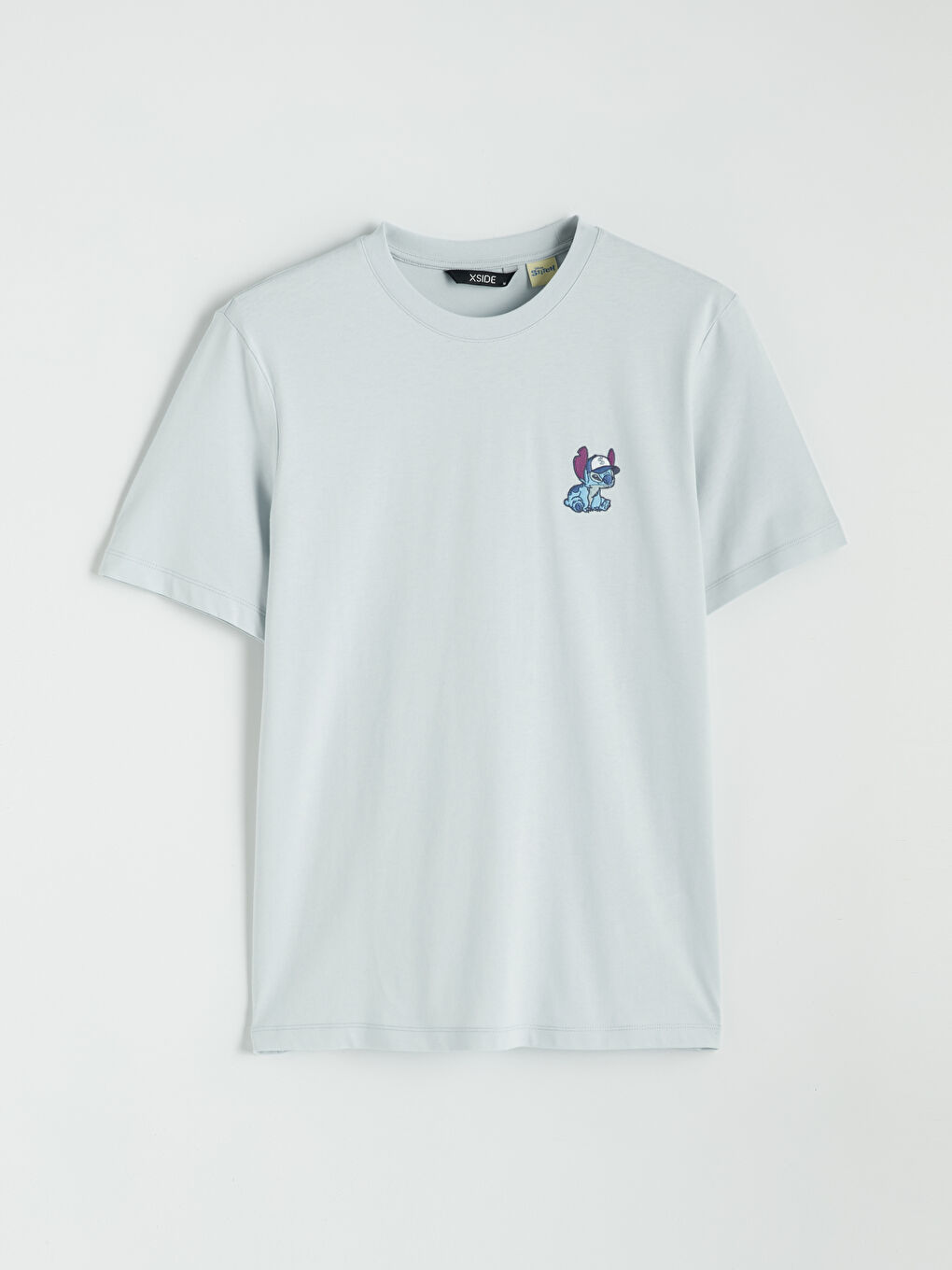 Crew Neck Lilo & Stitch Embroidered Men's T-Shirt-4