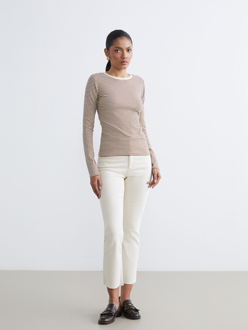 Раиран боди с кръгло деколте.-1