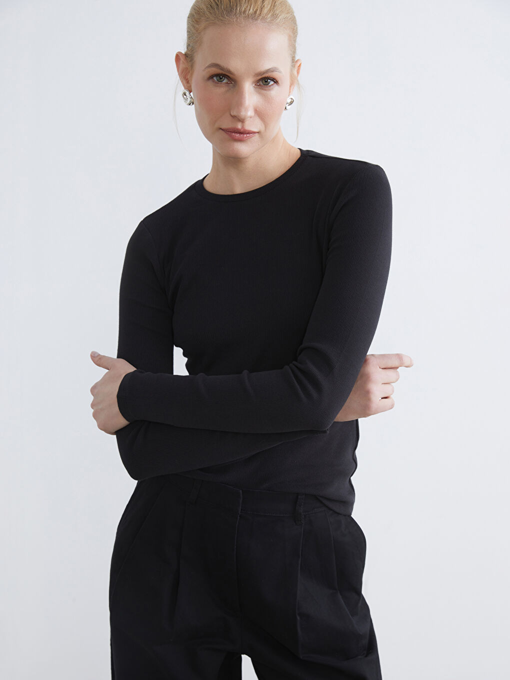 Siyah Bisiklet Yaka Kadın Body