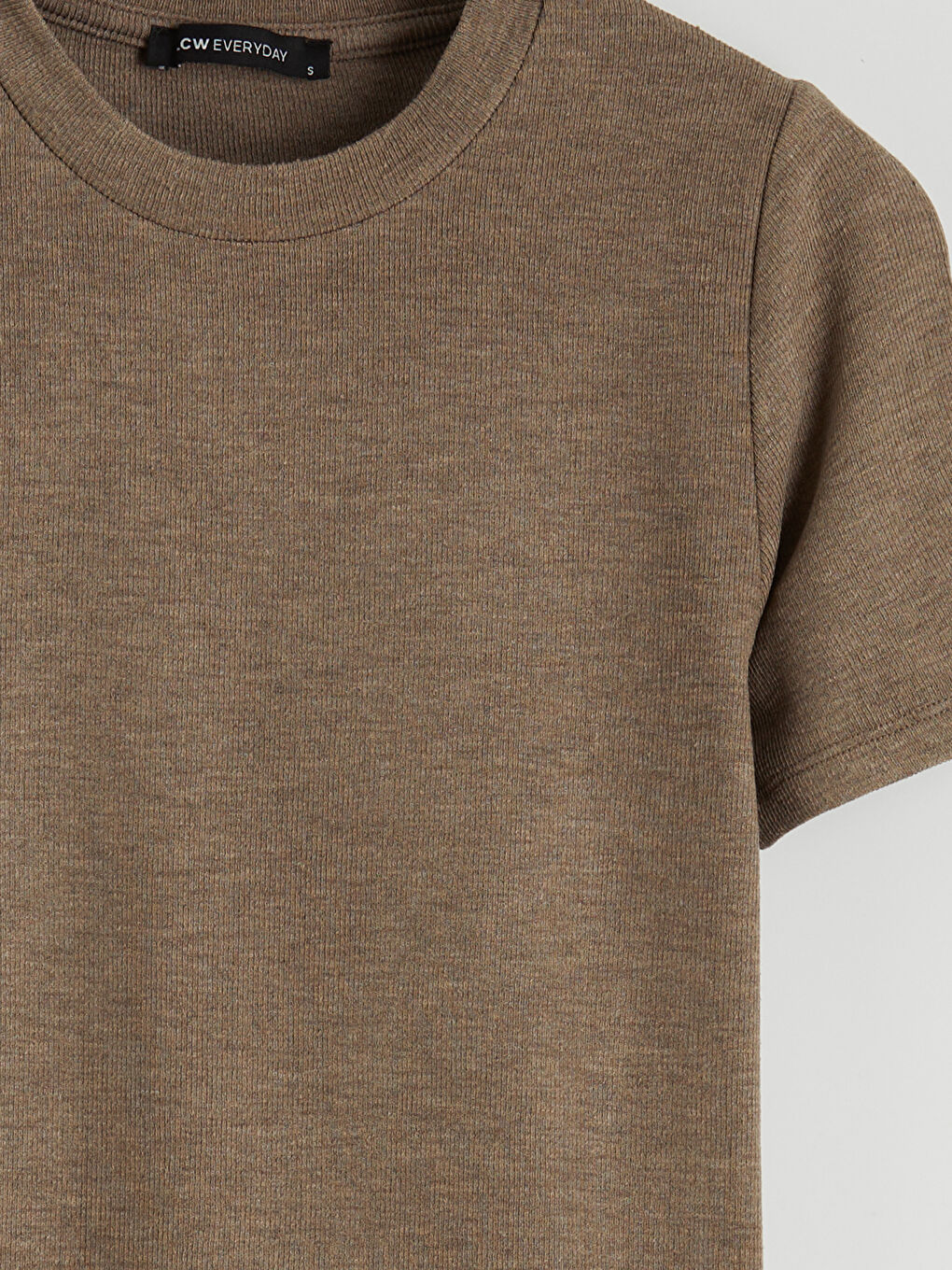 Bej Bisiklet Yaka Kadın Tişört-1