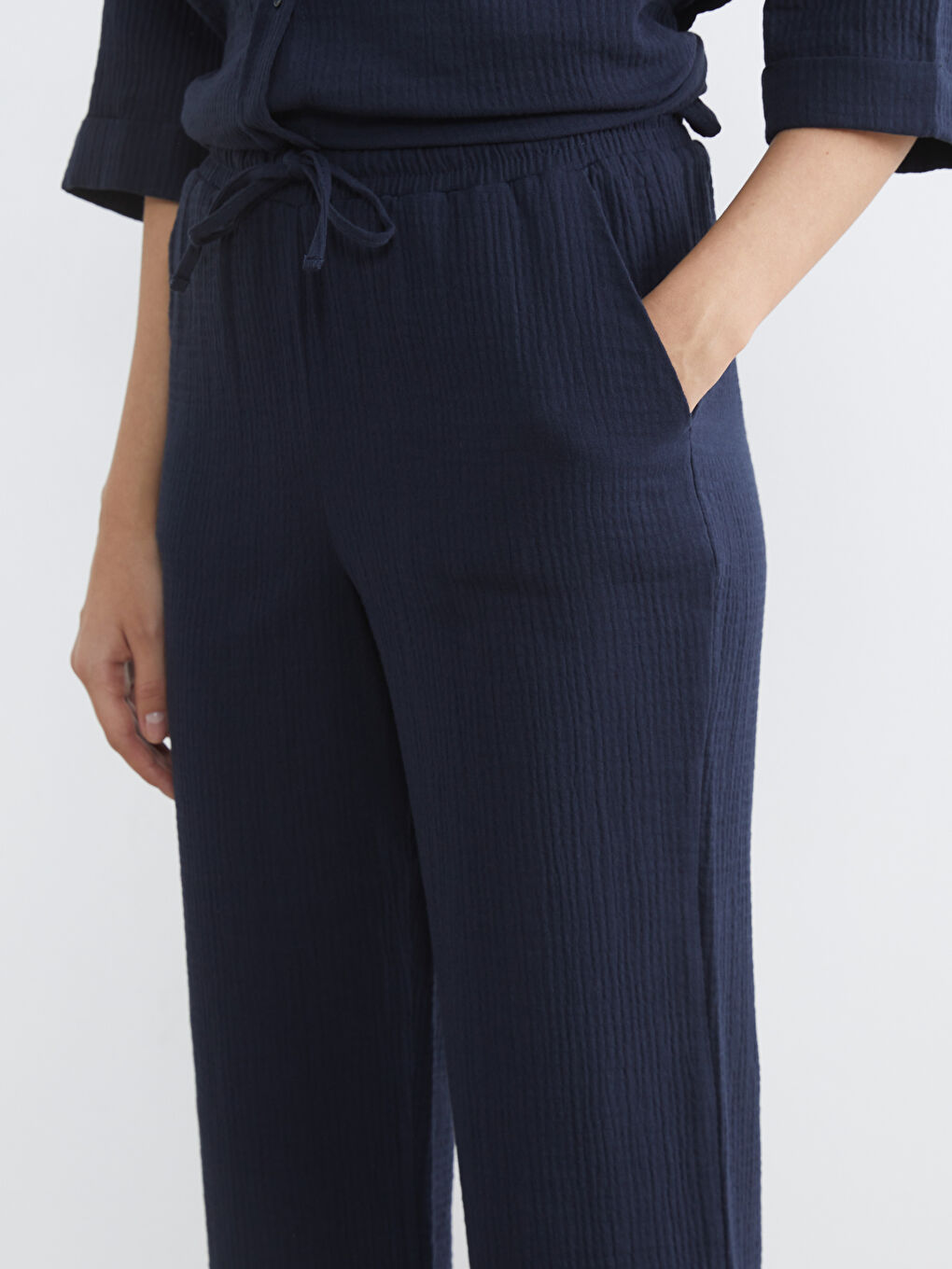 Textured Women's Trousers with Elastic Waistband-2