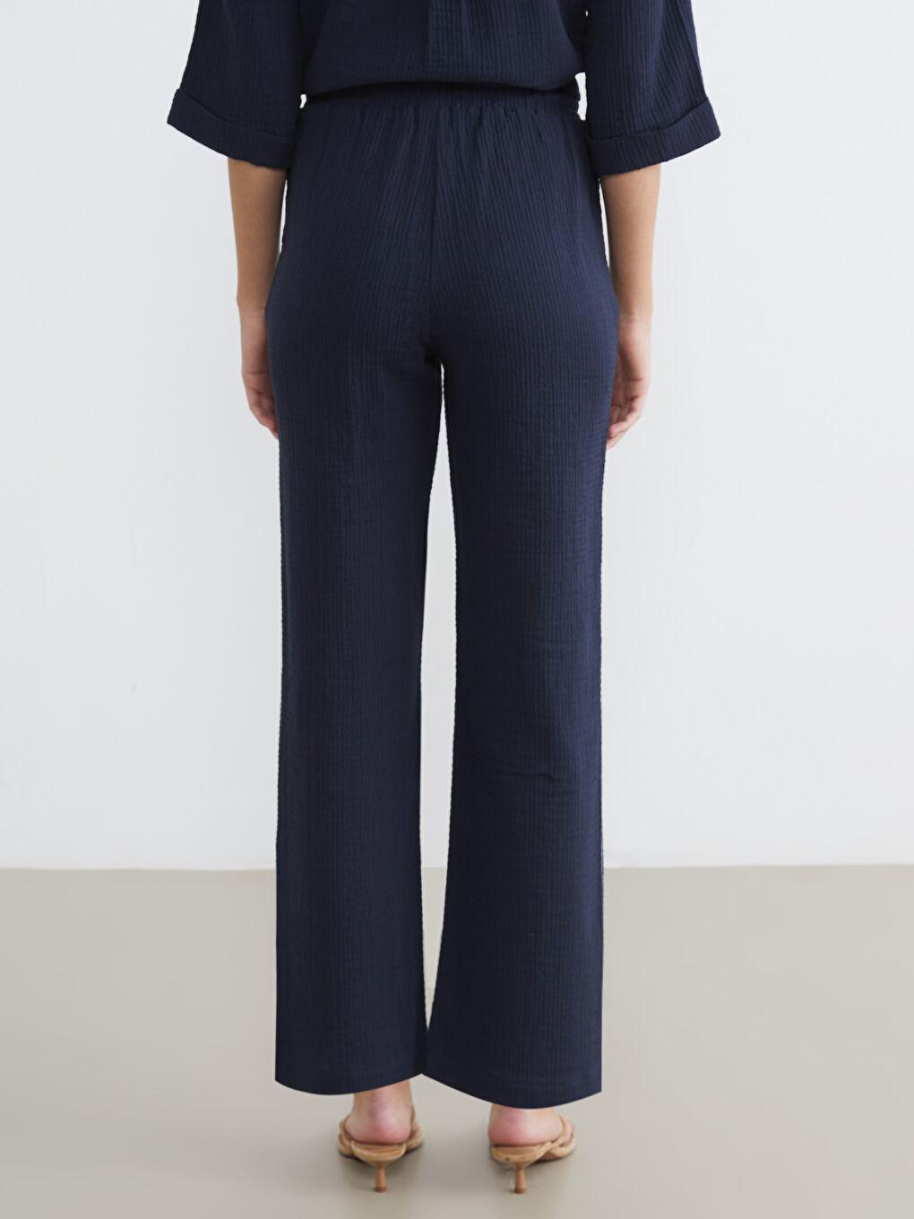 Textured Women's Trousers with Elastic Waistband-3